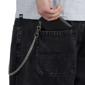 cara-styling-chunky-chain-biar-tampil-edgy