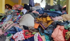hunting-barang-thrift-koleksi-topi-dan-aksesori-streetwear-yang-wajib-diburu